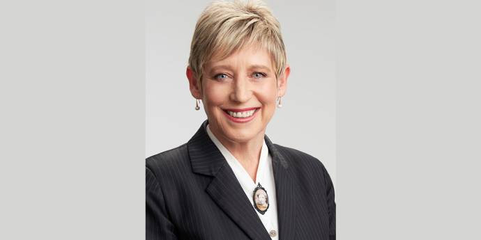 What I’m Reading – Lianne Dalziel   